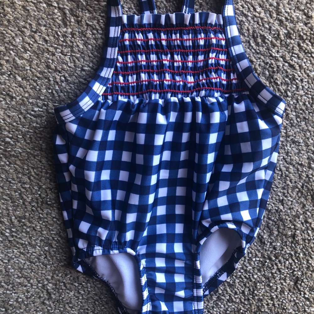 Swimsuits - Picture 5 of 8